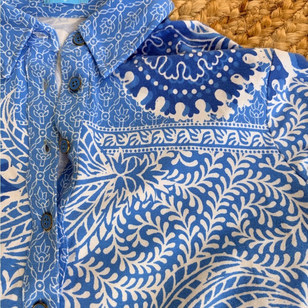 J. McLaughlin Blue and White quarter length stretch knit Top - Picture 4 of 6